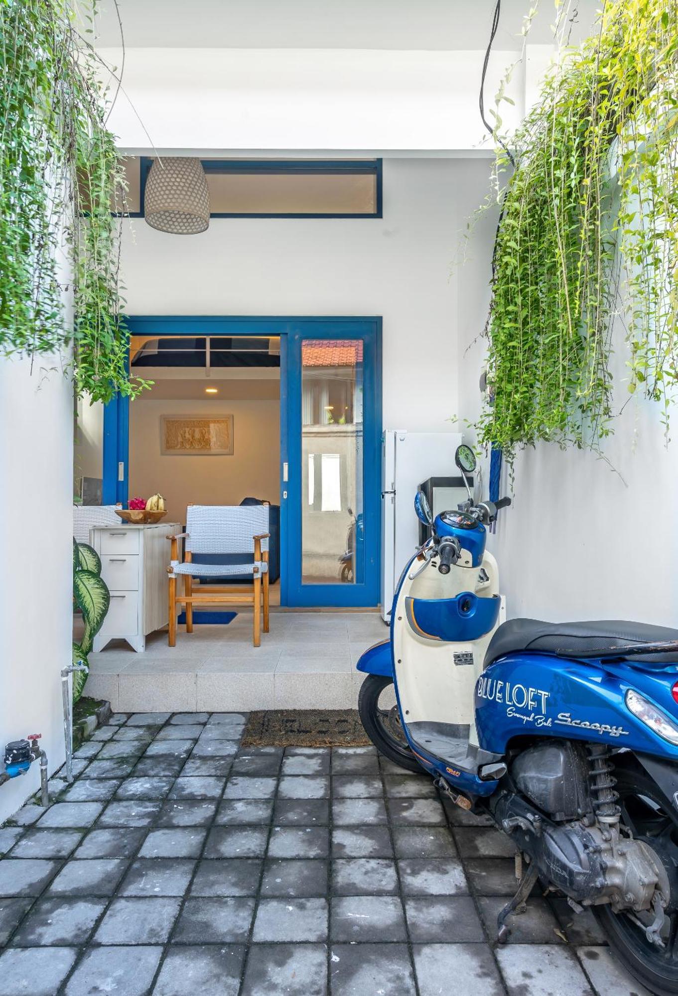 The Blue Loft Seminyak Free Scooterアパートメント エクステリア 写真