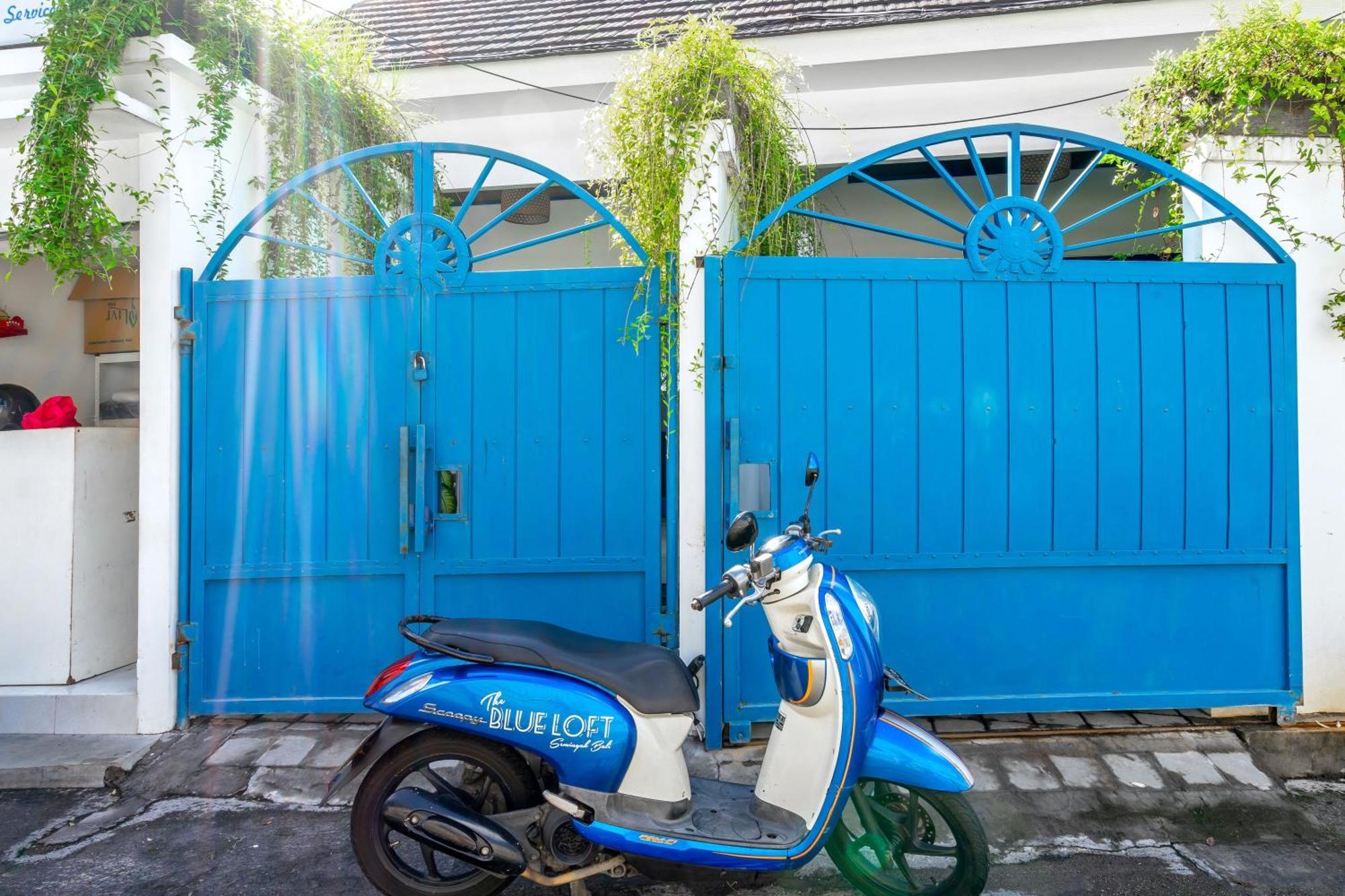 The Blue Loft Seminyak Free Scooterアパートメント エクステリア 写真